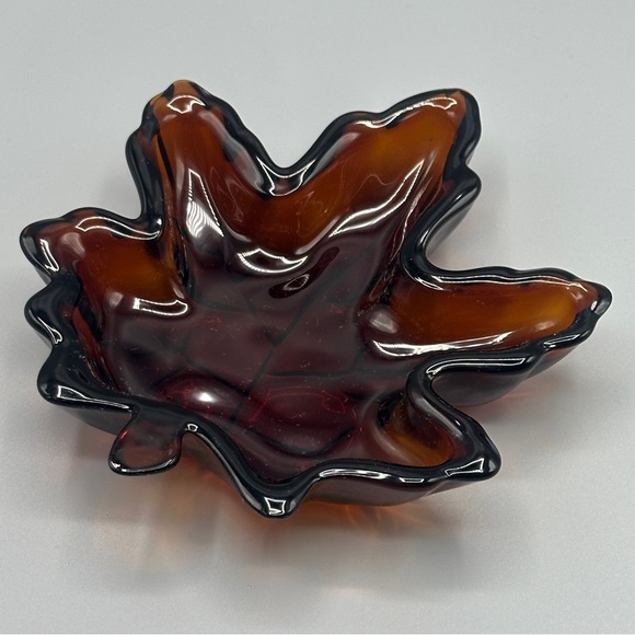 Amber Glass Maple Leaf Shaped Candy Dish Trinket Dish - Picture 1 of 11
